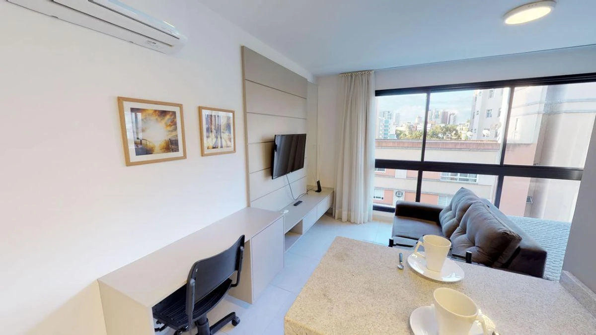 40 m² furnished studio apartment on the 5th floor