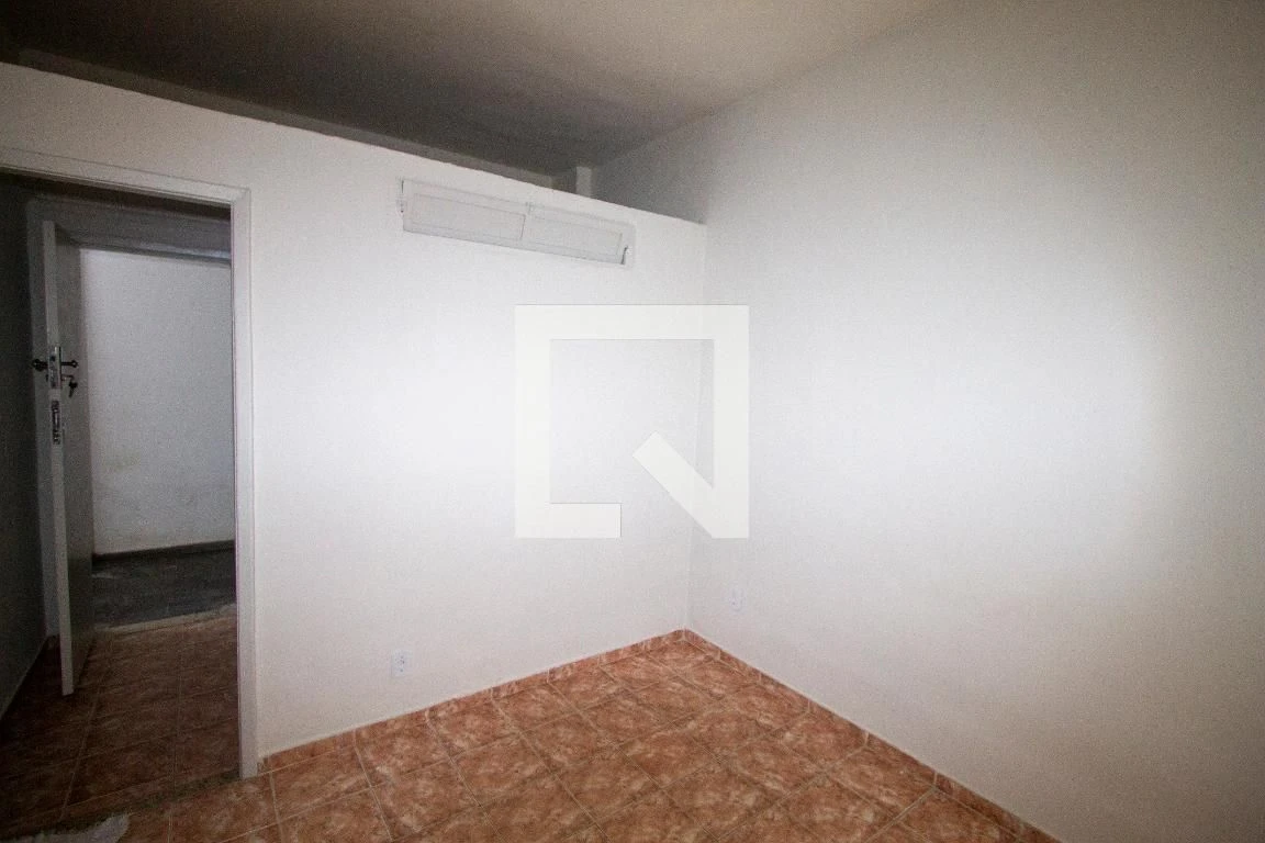 Unfurnished studio with 1 bedroom and 1 bathroom — photo 10
