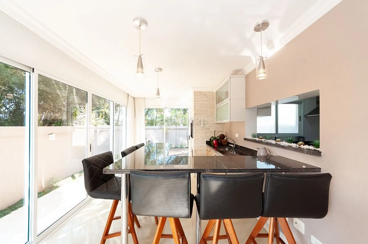 Furnished 270 m² house with 4 bedrooms and open kitchen — photo 13