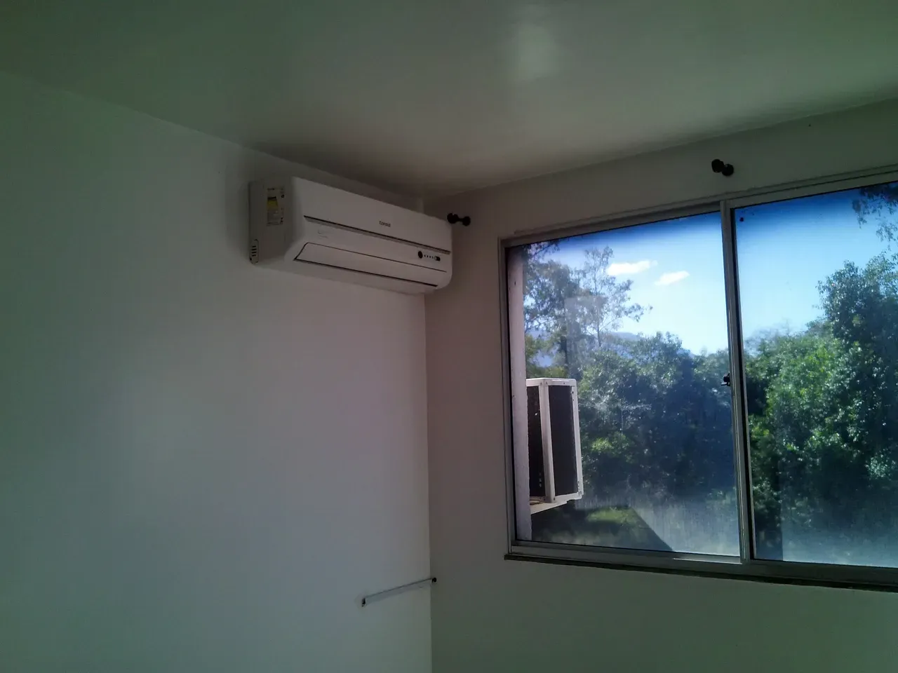 Unfurnished apartment with 2 bedrooms and 1 bathroom — photo 21