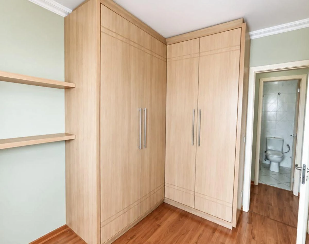 Furnished apartment, 90 m², with a walk-in closet — photo 9