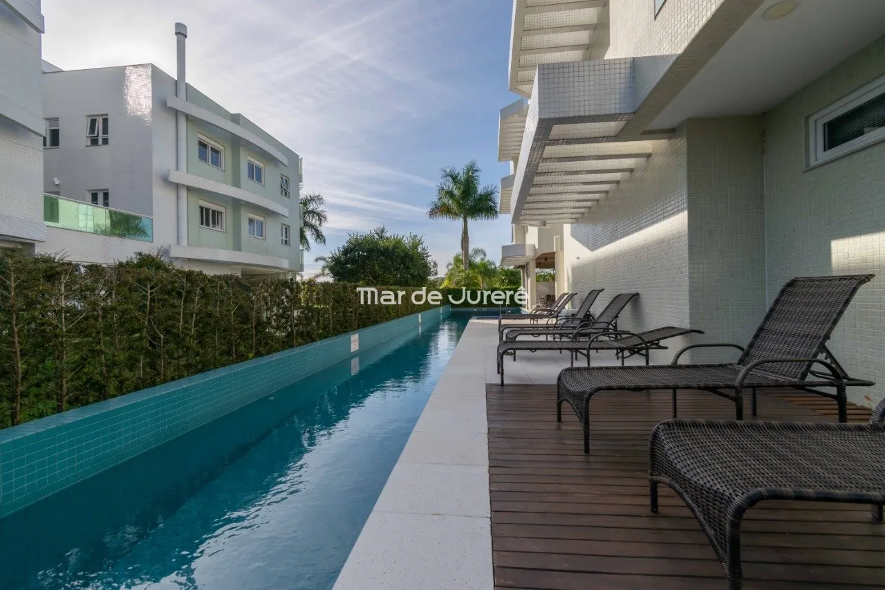 Furnished 115 m² apartment with 3 en-suites and 3 parking