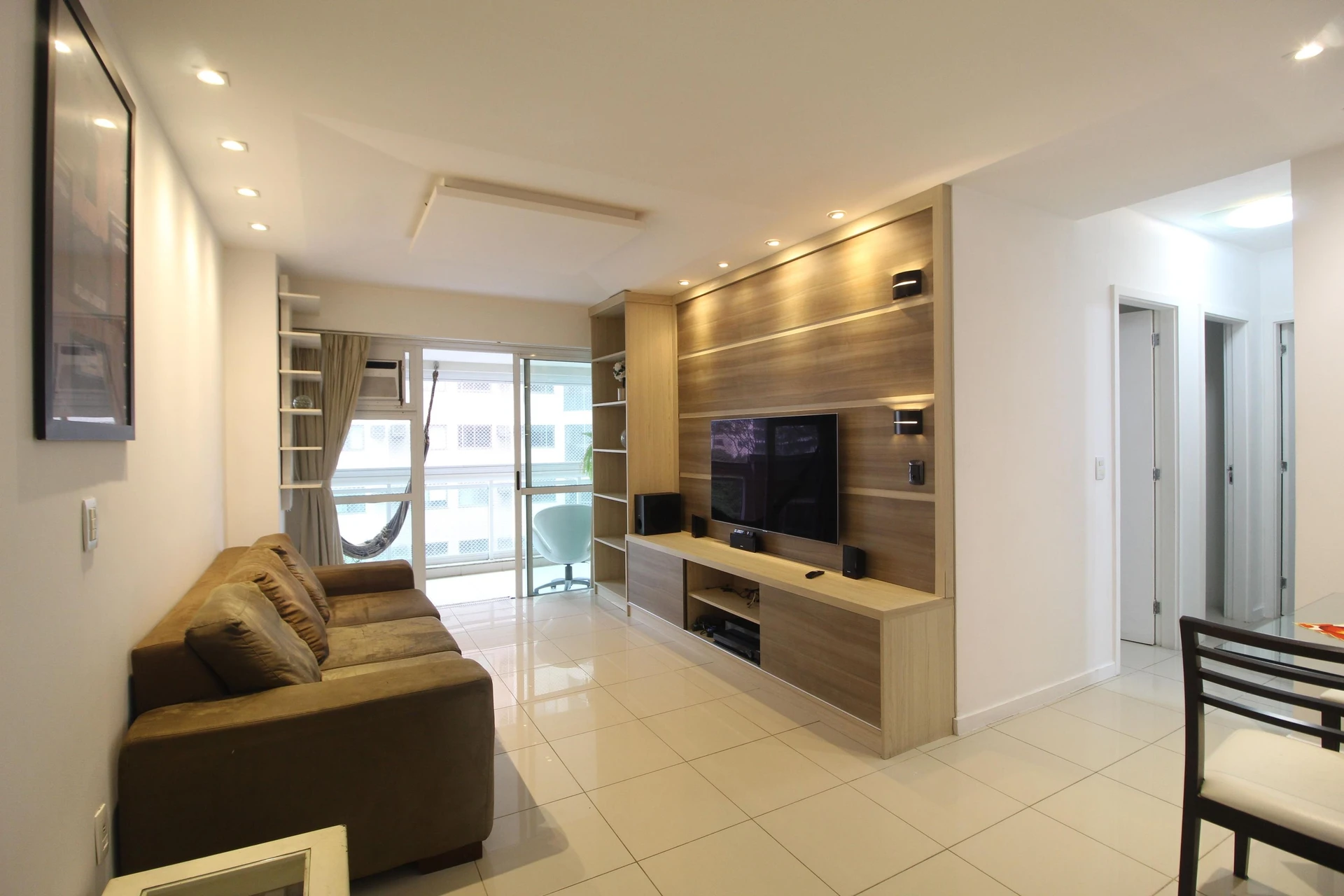 Furnished 3-bedroom apartment with 2 bathrooms — photo 9