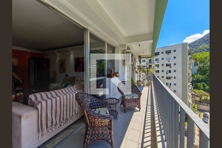 Mountain view in a 4-bedroom apartment, 159 m² — photo 7