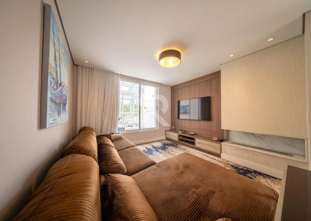 Furnished house, 400 m², with a bathtub — photo 16