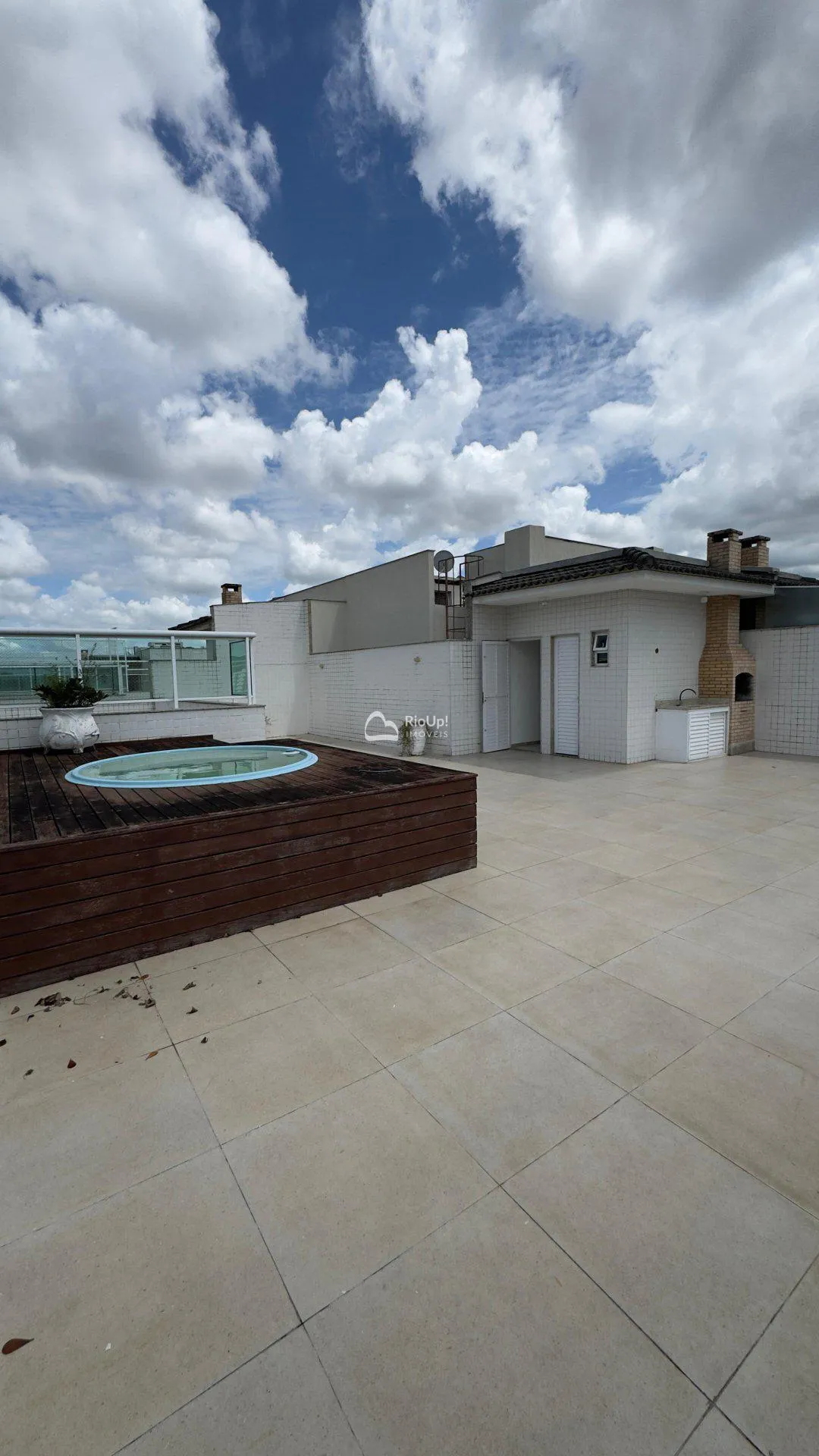 Apartment, 246 m², with a grill on the balcony — photo 10