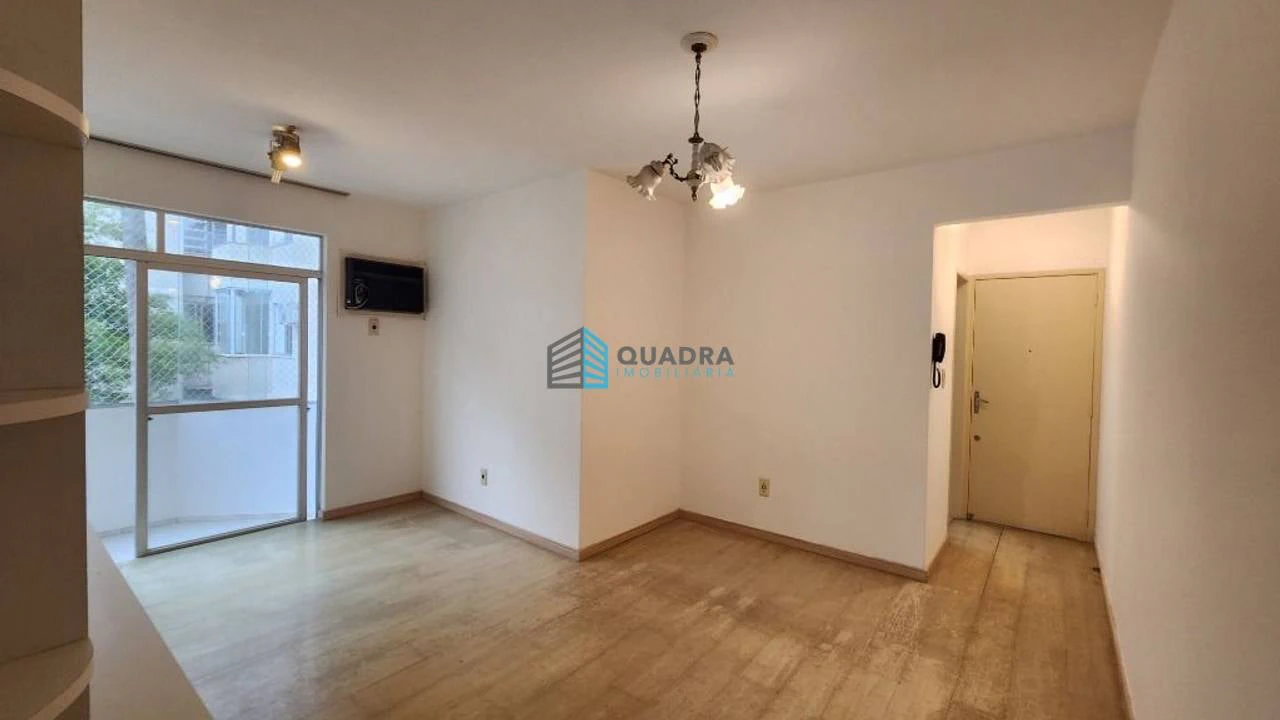 Departamento con piso de madera o laminado en Florianópolis — photo 11