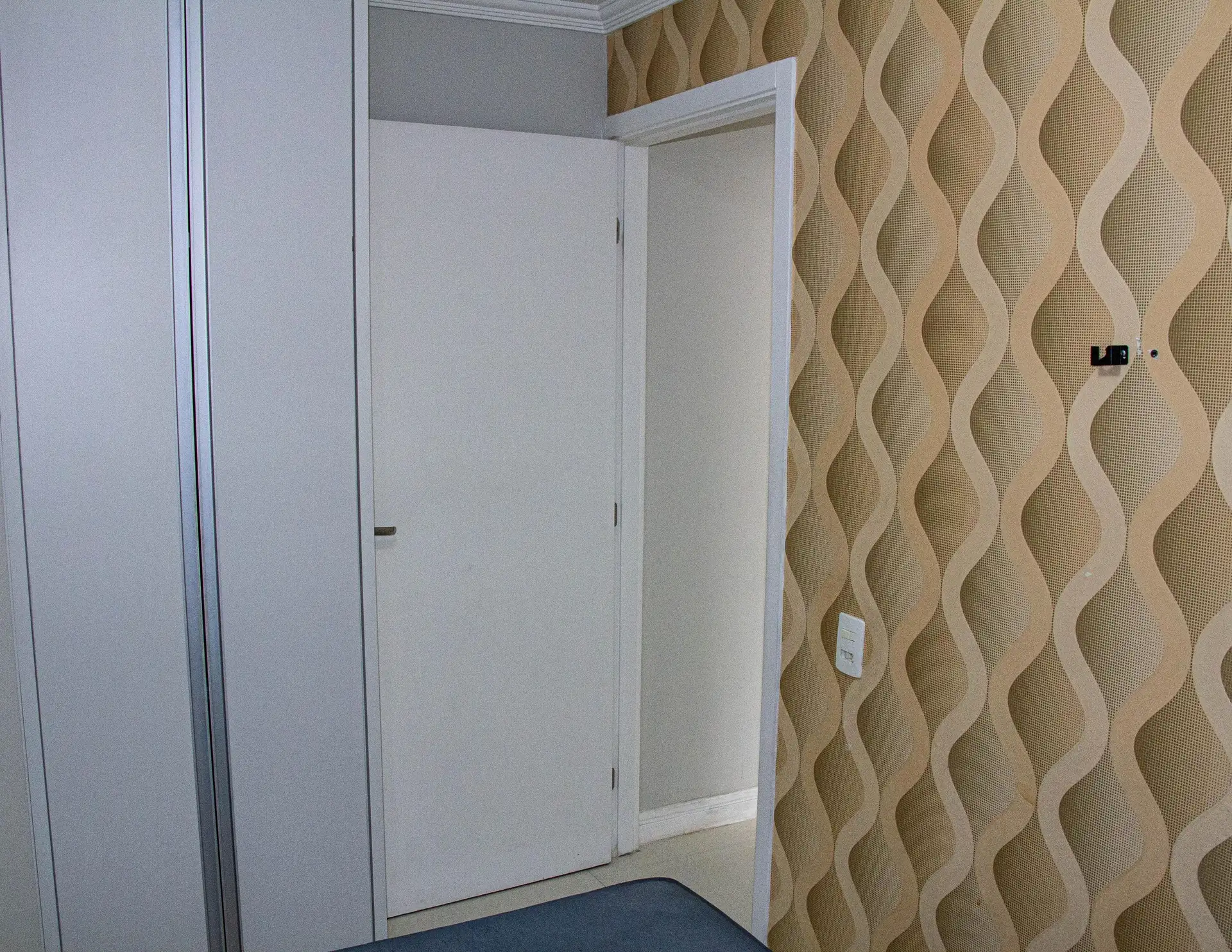 Furnished apartment with 2 bedrooms and 1 parking spot — photo 17