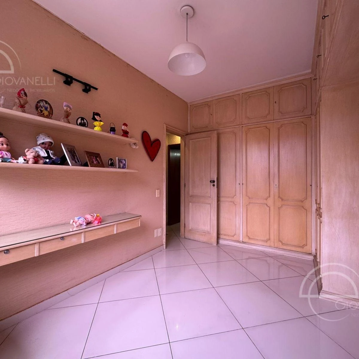 Furnished apartment, 162 m², with a grill on the balcony — photo 11