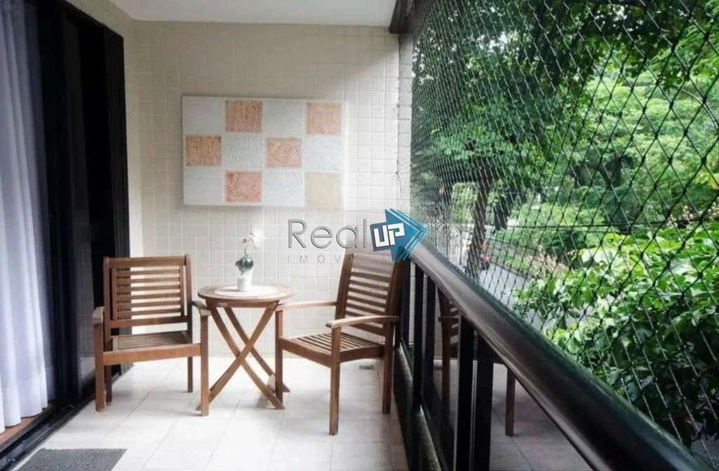 Apartamento de 90 m² con 3 dormitorios y 1 plaza — photo 18