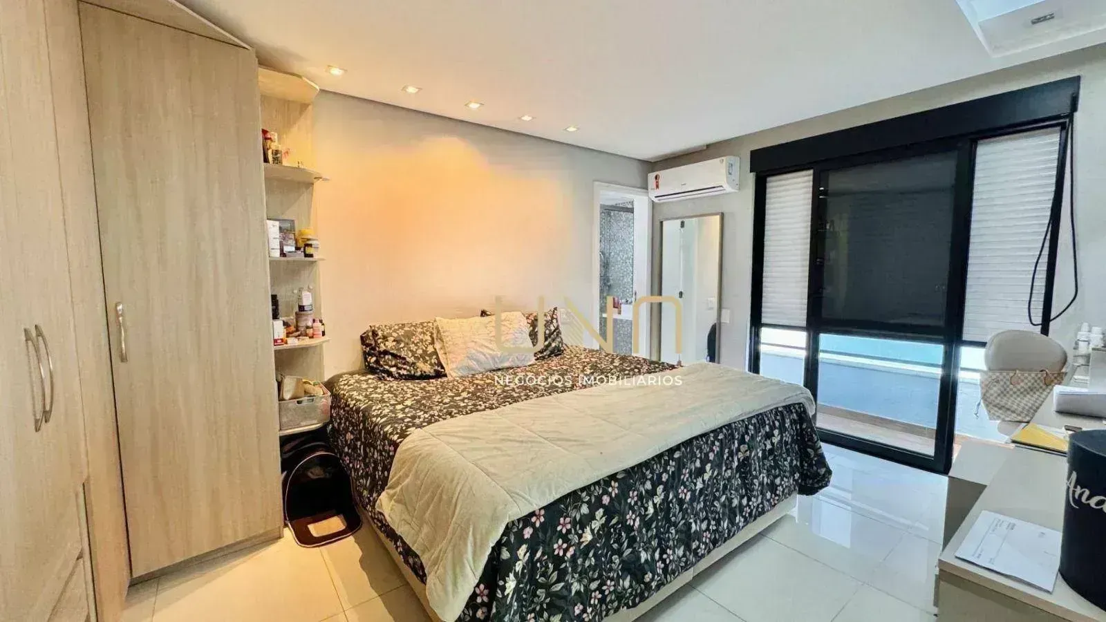 Apartamento amueblado con 4 dormitorios y 183 m² — photo 3