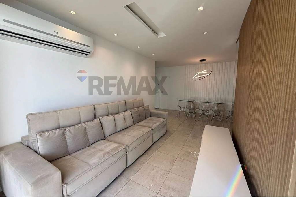 Apartamento reformado de 98 m² com varanda fechada — photo 22