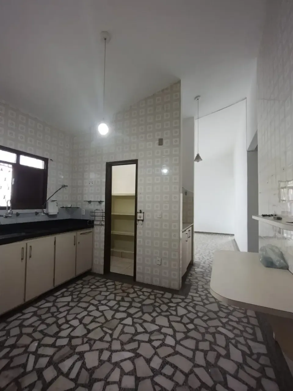 Дом: 4 спальни, 200 м² — photo 3