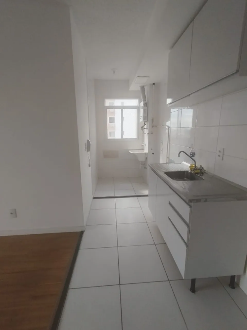 2-bedroom apartment with a washing machine