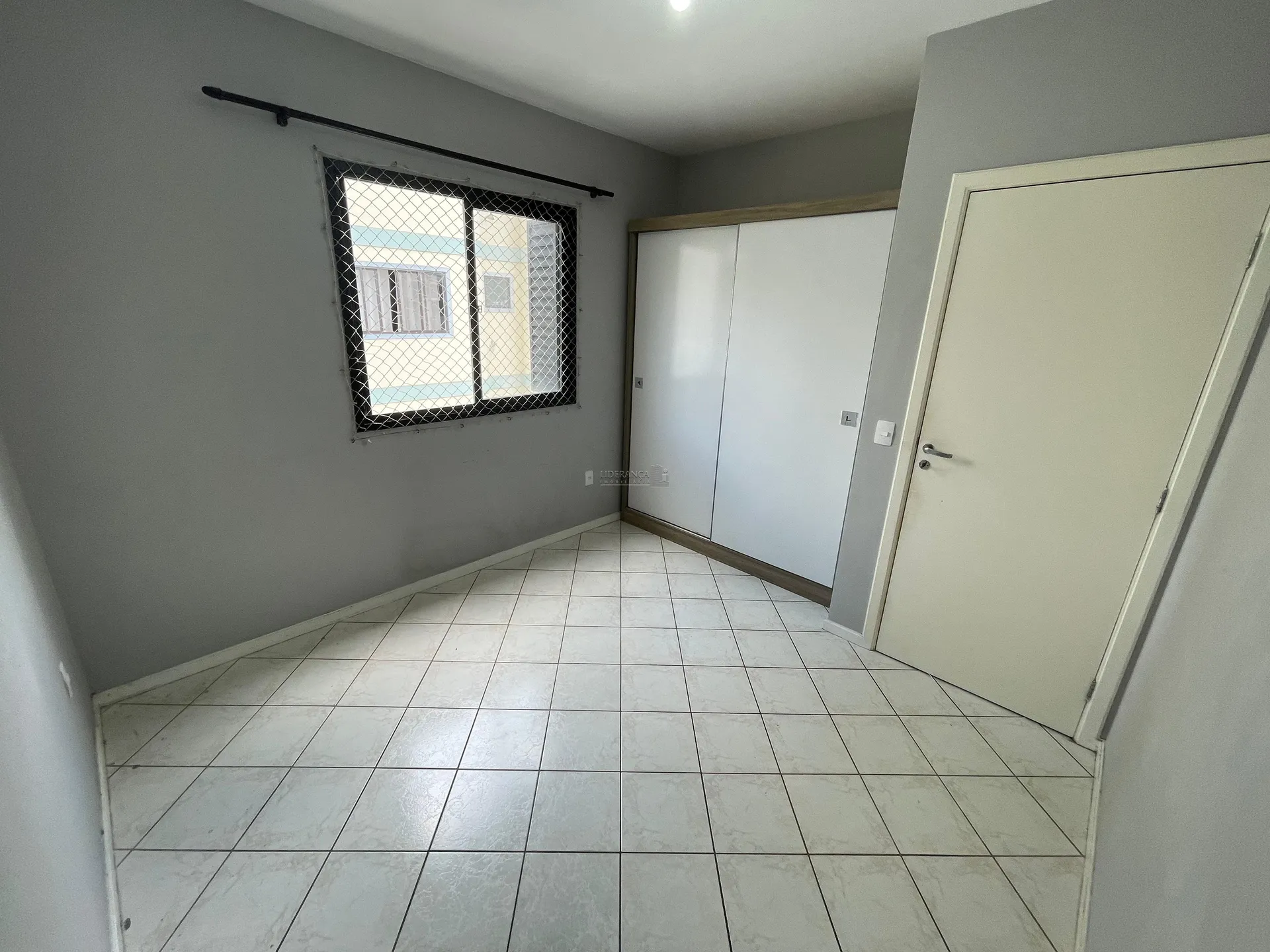 Квартира с 3 спальнями и 1 спальней с ванной, 105 м² — photo 26