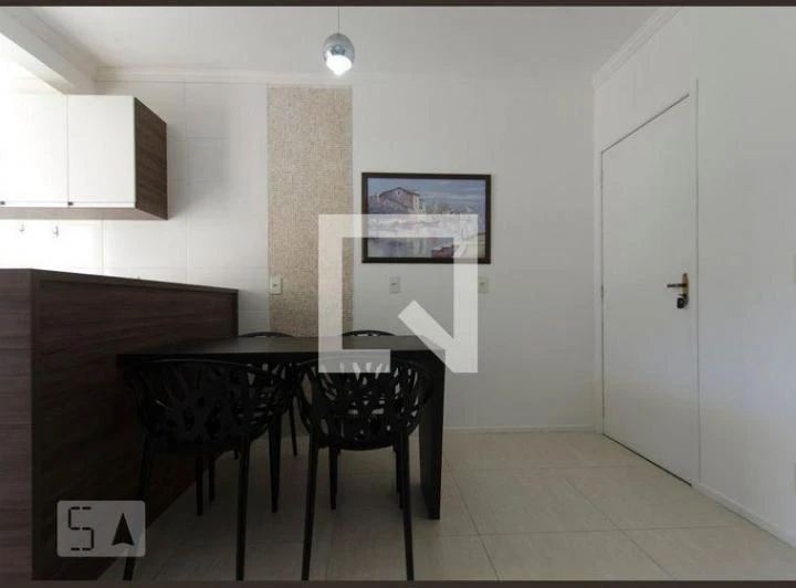 2-bedroom apartment with open-plan kitchen and balcony — photo 6