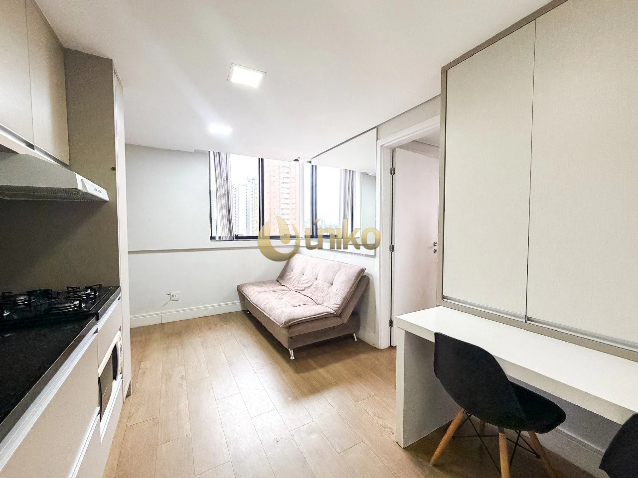 Apartamento mobiliado de 1 quarto com cozinha aberta — photo 3