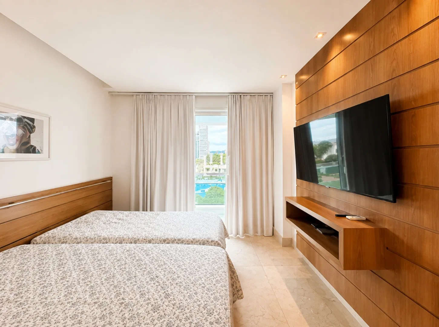 Rental apartment with 4 en-suite bedrooms and 282 m² — photo 26