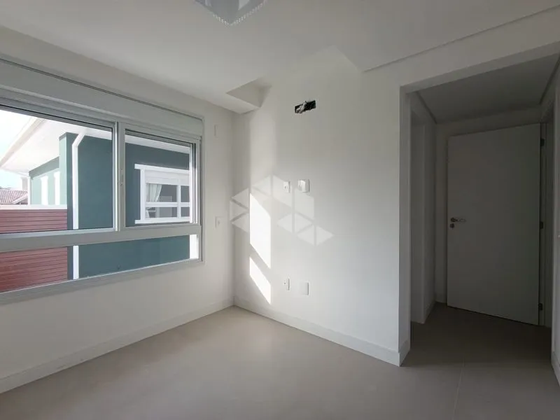 Casa con 4 suites y 184 m²; 2 plazas y balcón — photo 32