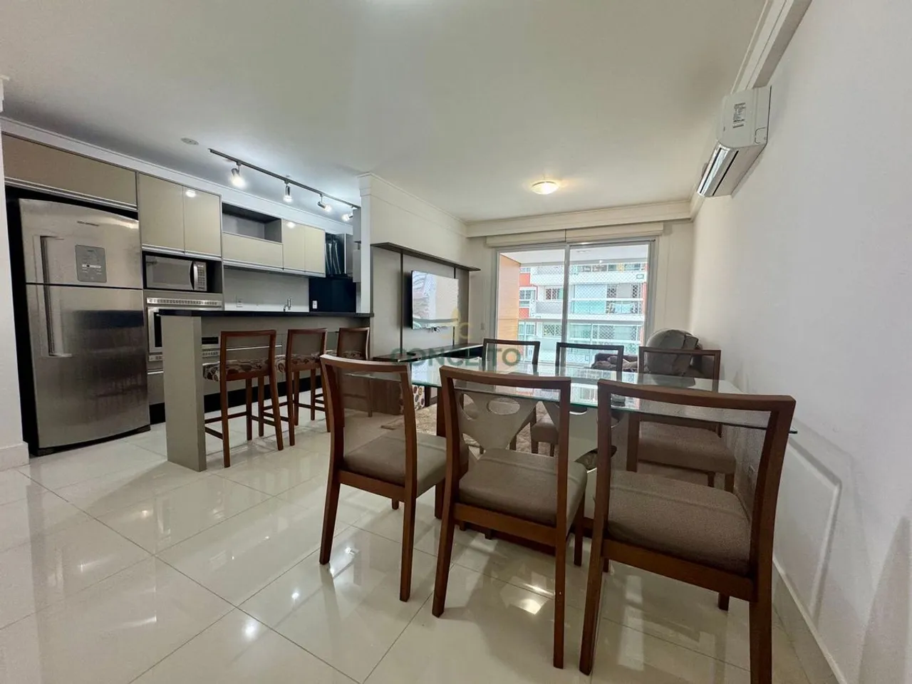 Furnished apartment, 94 m², with a glass-enclosed balcony — photo 7