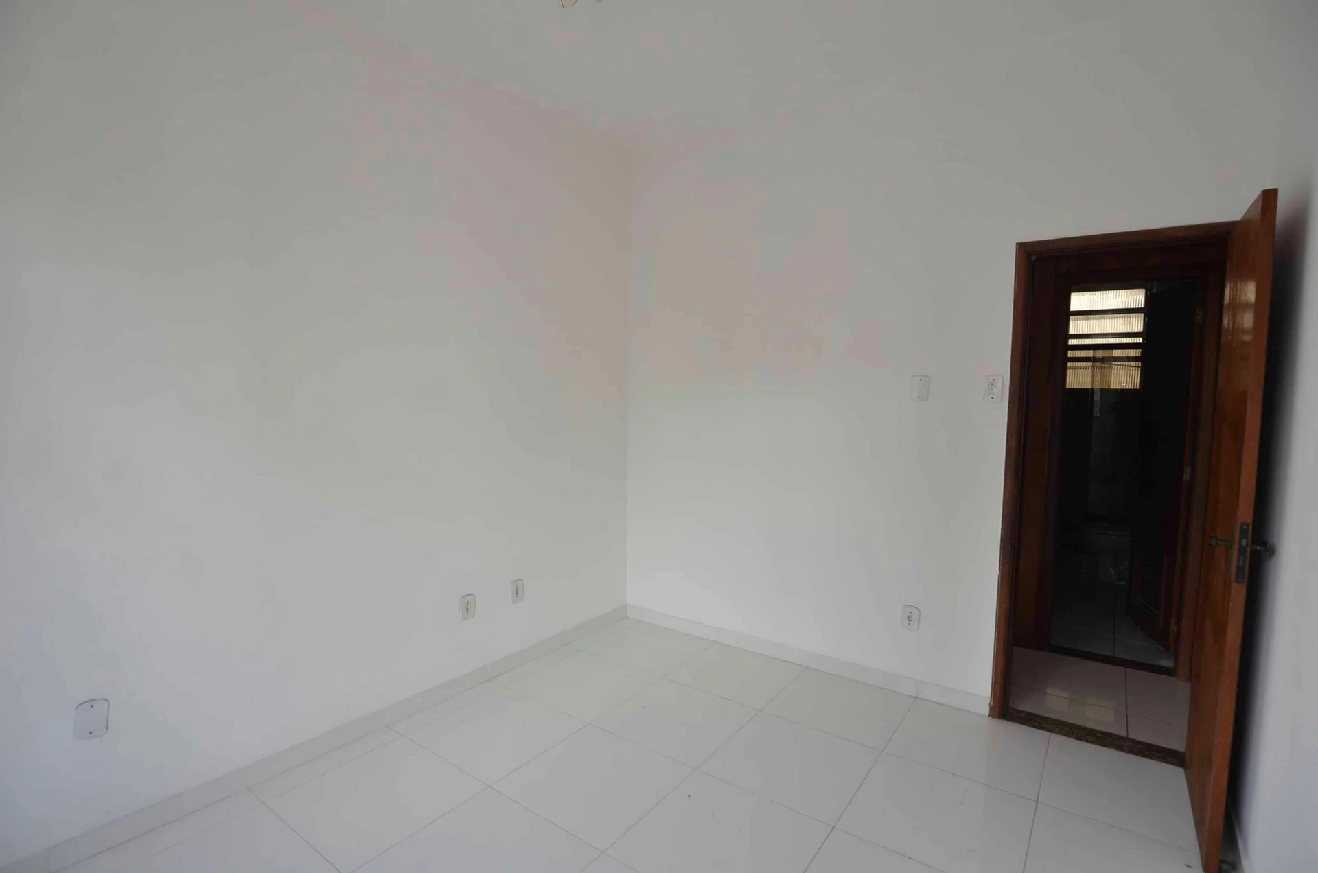 3-bedroom apartment with a park view — photo 27