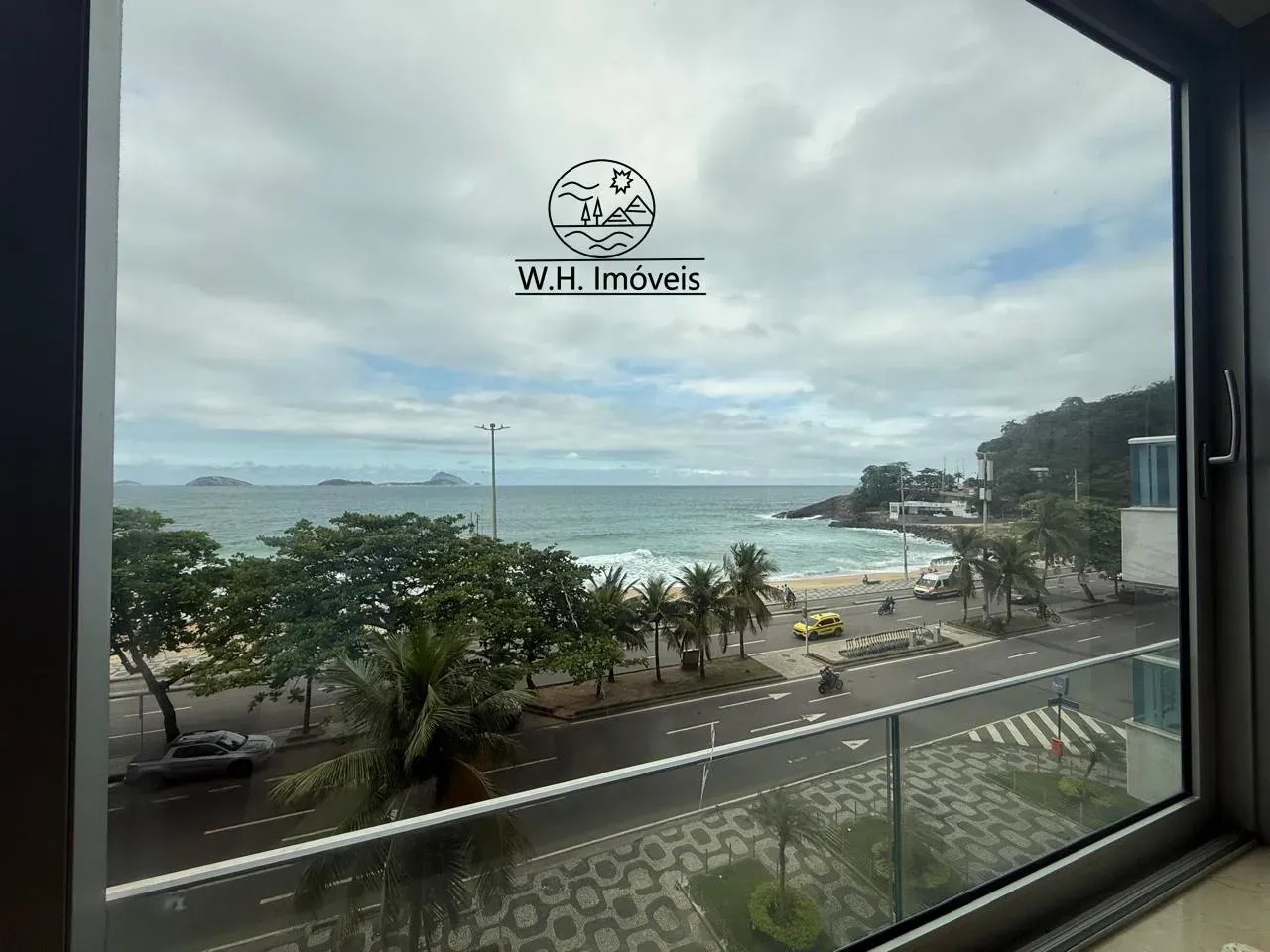 Furnished 240 m² apartment with 4 bedrooms and 2 parking — photo 35