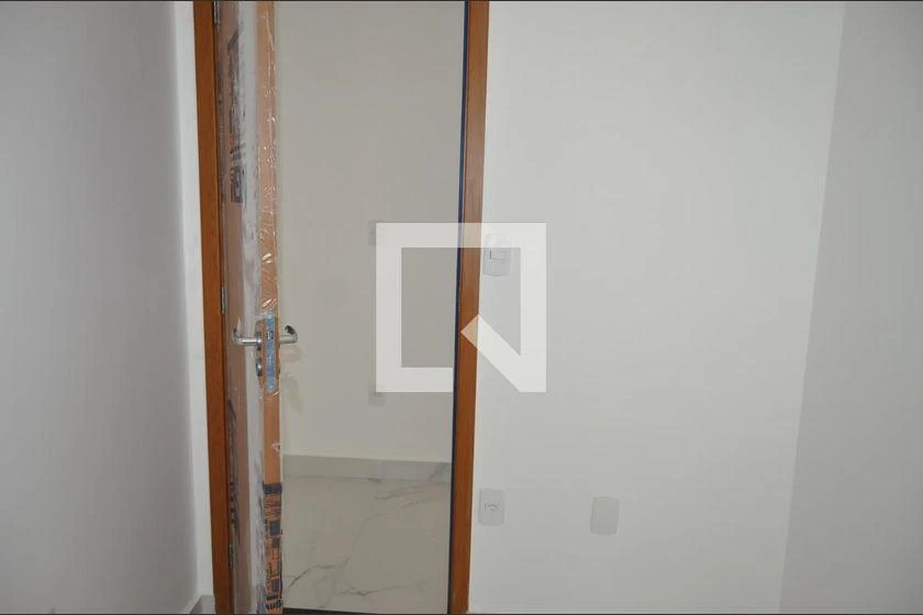 Apartamento de 2 quartos em condomínio com piscina — photo 7