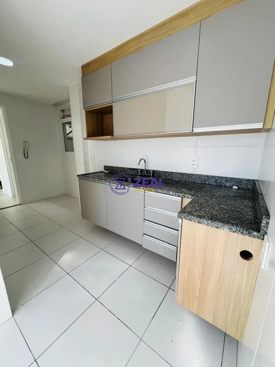 Duplex-style top unit with 3 bedrooms and 5 baths — photo 15