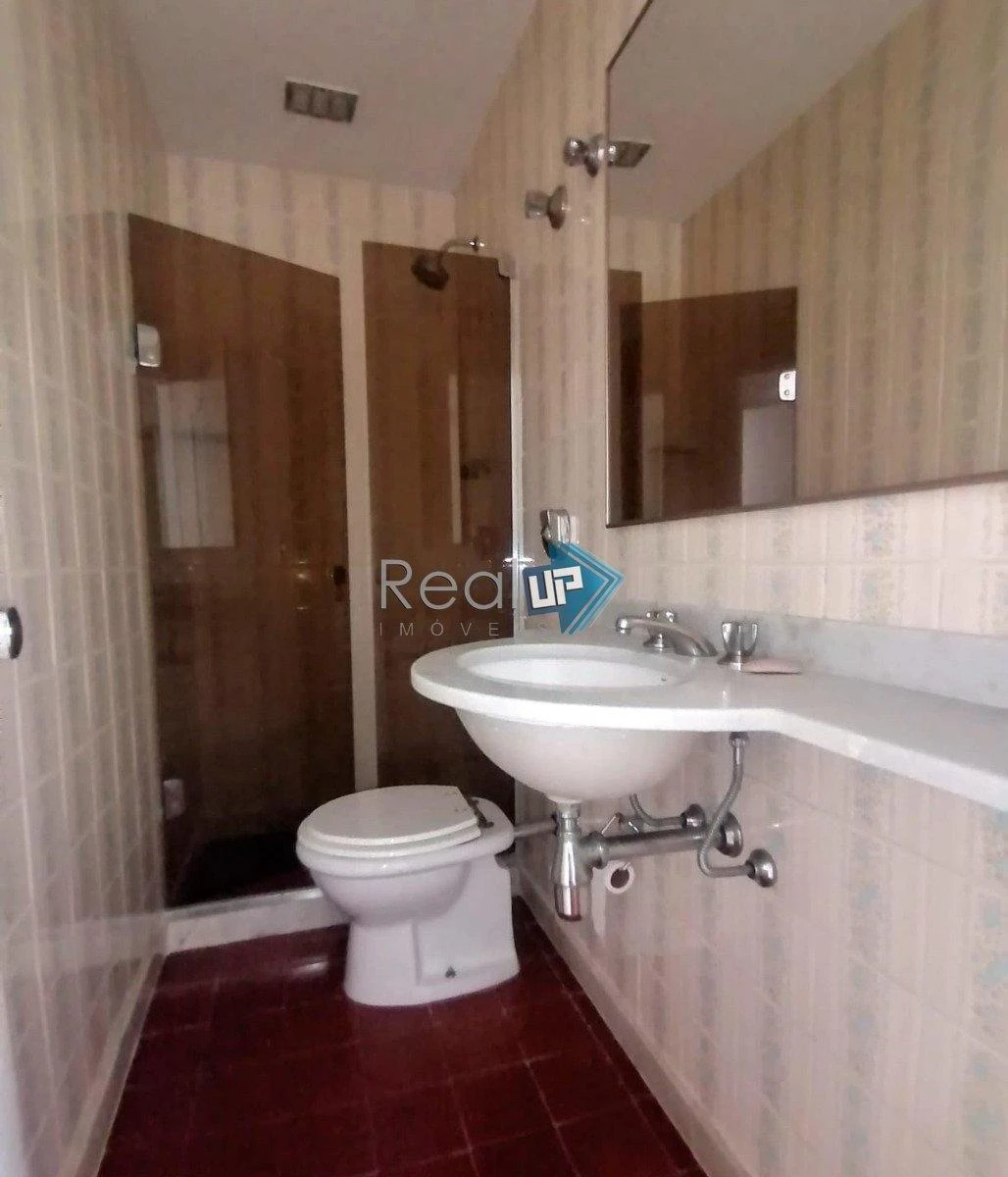 2-bedroom apartment with a mountain view in Rio de Janeiro — photo 10