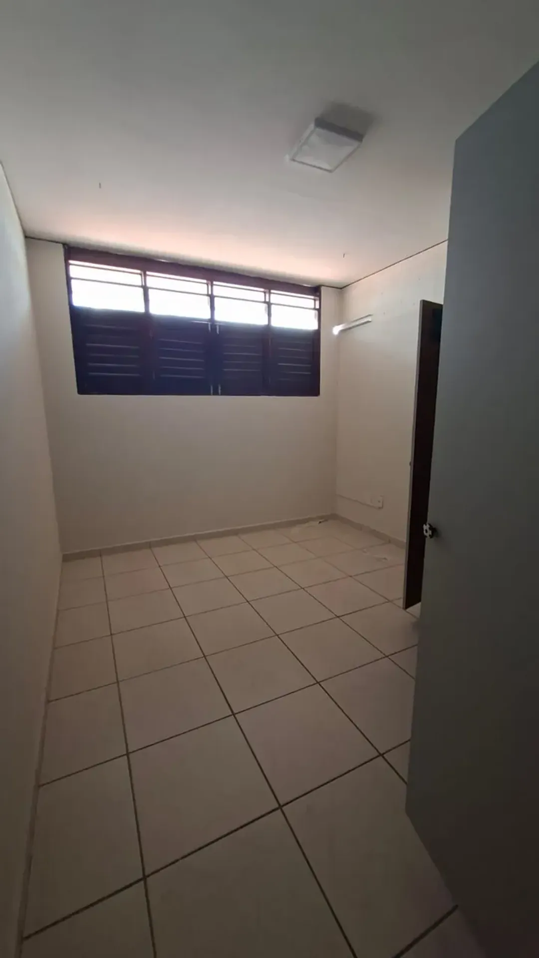 House with 4 en-suite bedrooms and electronic gate — photo 32