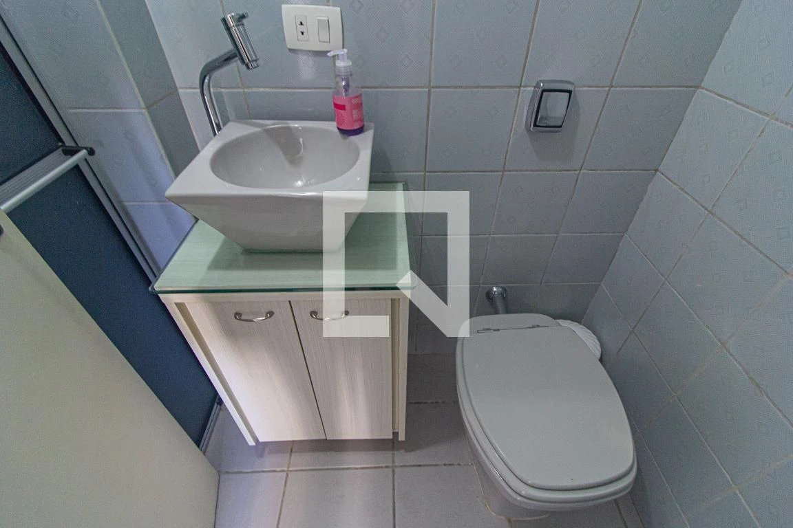 Furnished apartment, 97 m², with a glass-enclosed balcony — photo 32