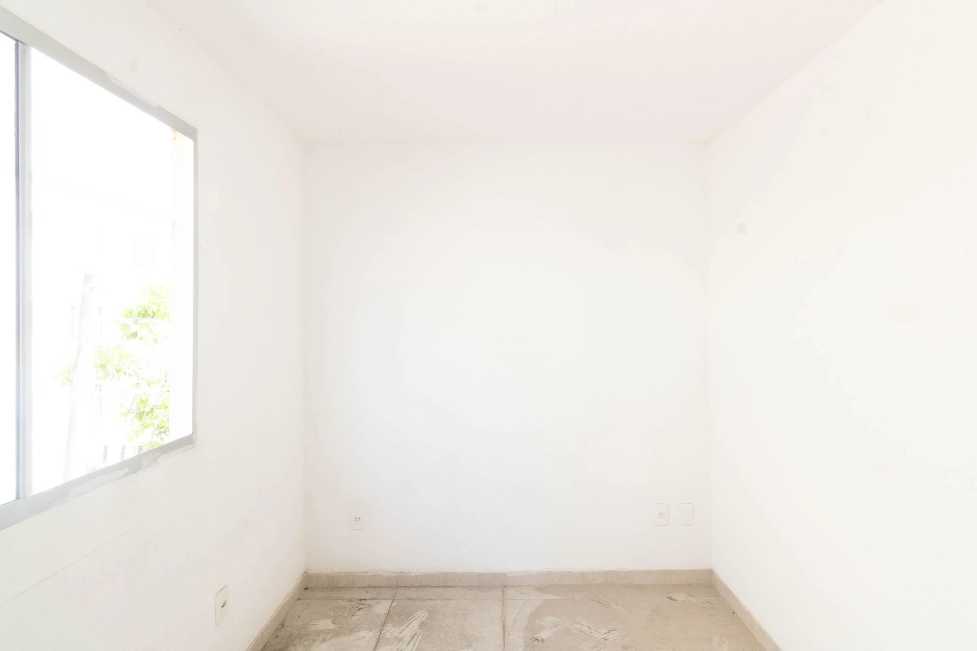 2-bedroom rental apartment with a balcony — photo 19