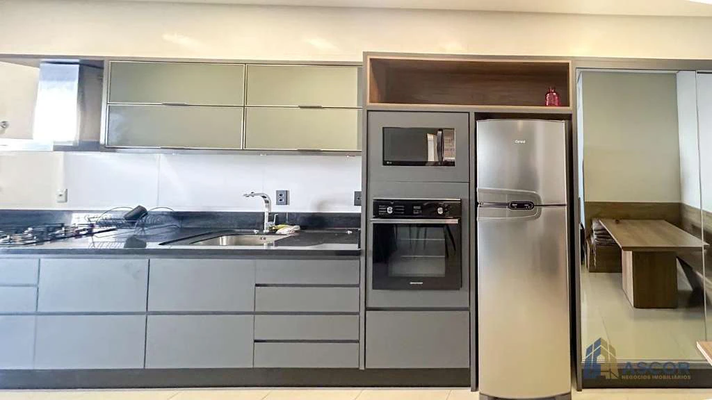 Apartamento mobiliado de 259 m² com 3 quartos e 3 banheiros — photo 4