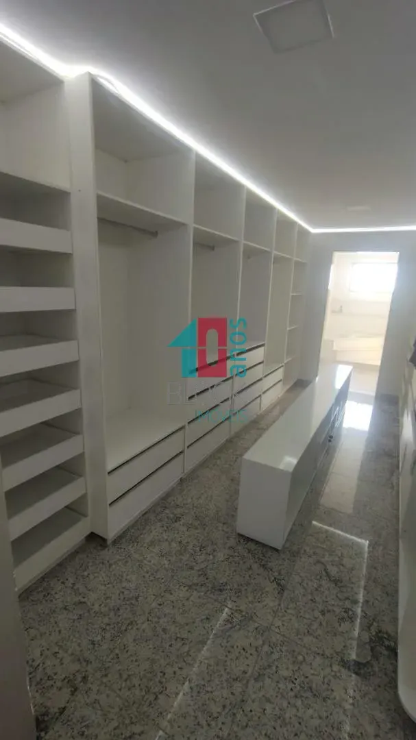 Casa de 480 m² com 5 quartos, 1 suíte e 2 vagas — photo 29