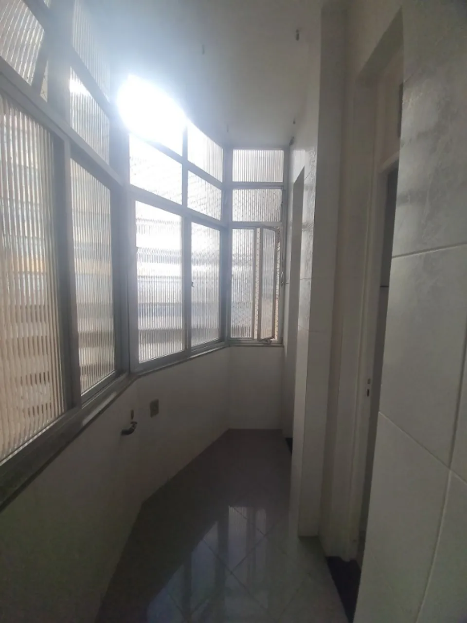 2-bedroom apartment with 1 bathroom and balcony — photo 9