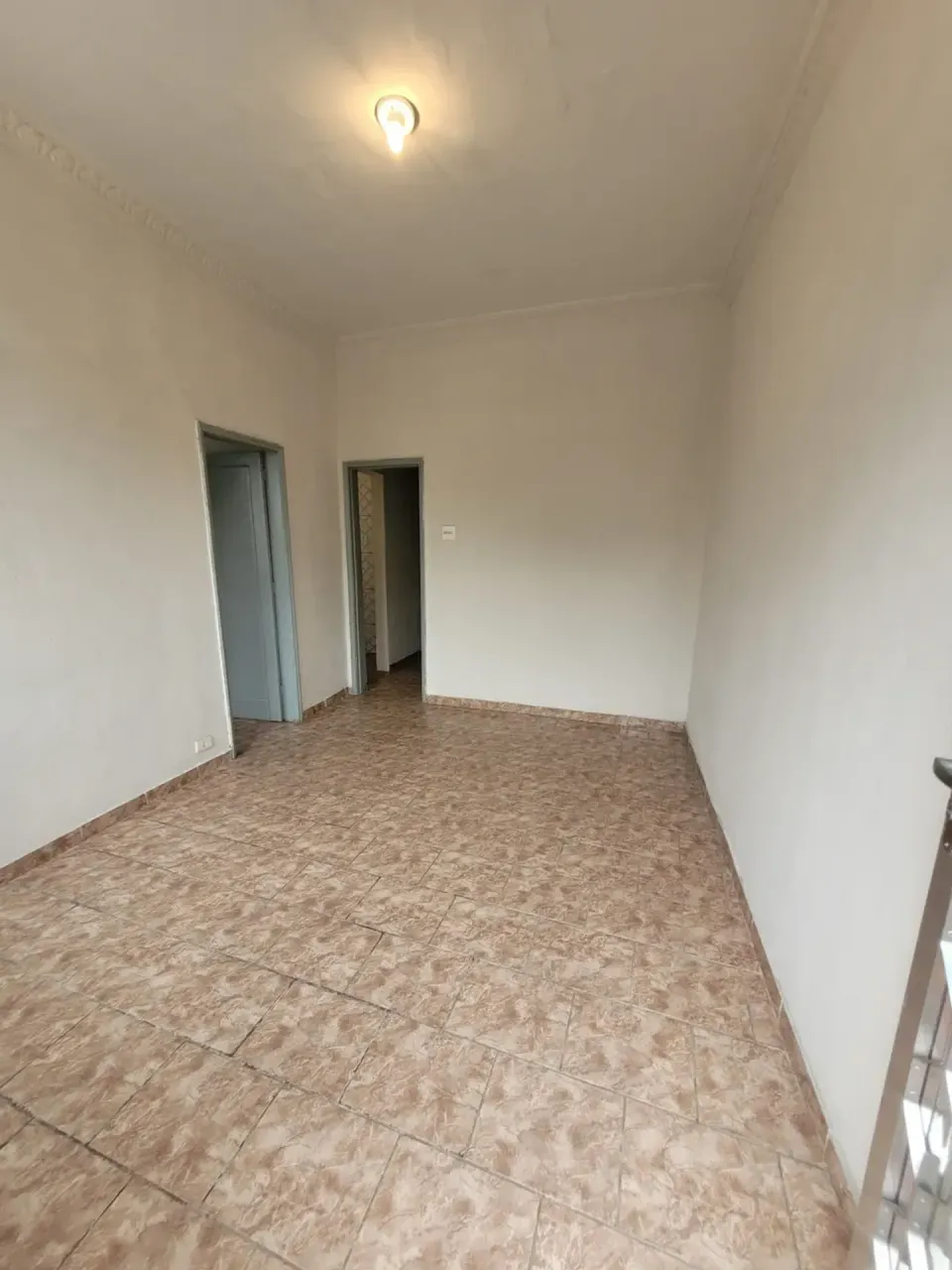 Apartamento de 1 dormitorio con 42 m² y cocina separada — photo 7