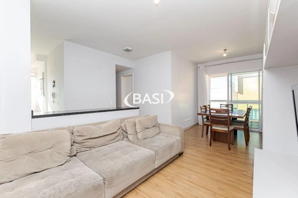 70 m² apartment with a home office and a washing machine