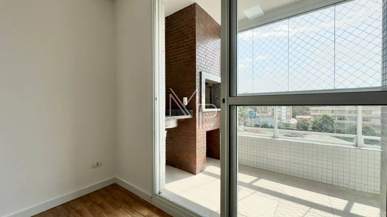 3-bedroom apartment with a grill on the balcony — photo 7