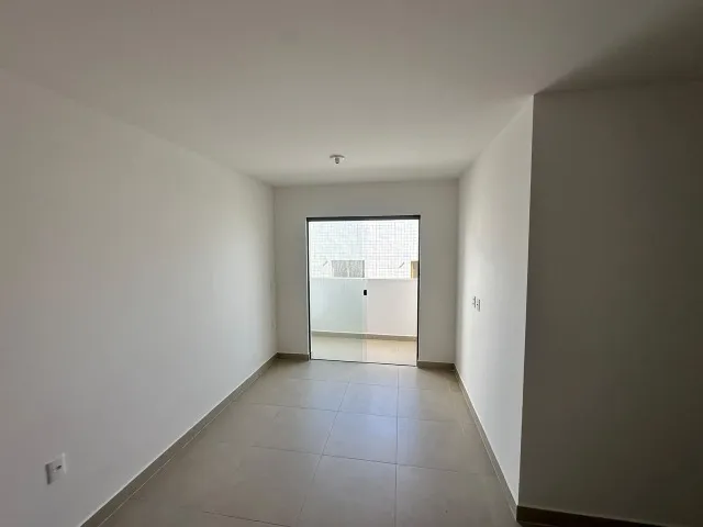 2-bedroom apartment in a building with a gym — photo 3