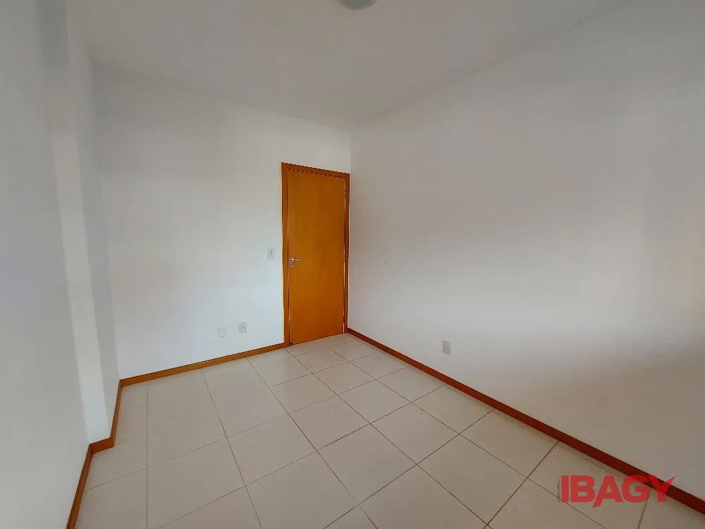 Home office in a 3-bedroom apartment, 77 m² — photo 17