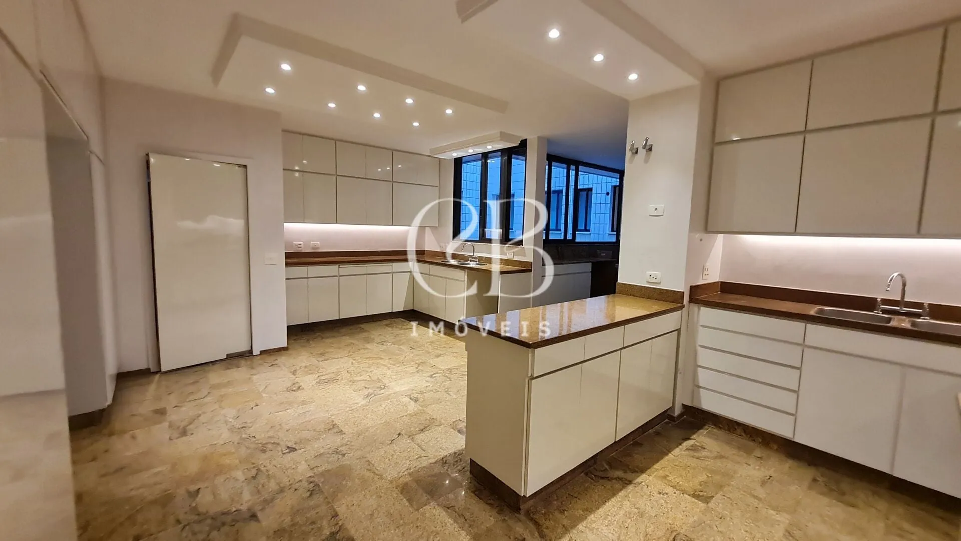 Apartment with 4 bedrooms and 4 bathrooms, 464 m² — photo 28