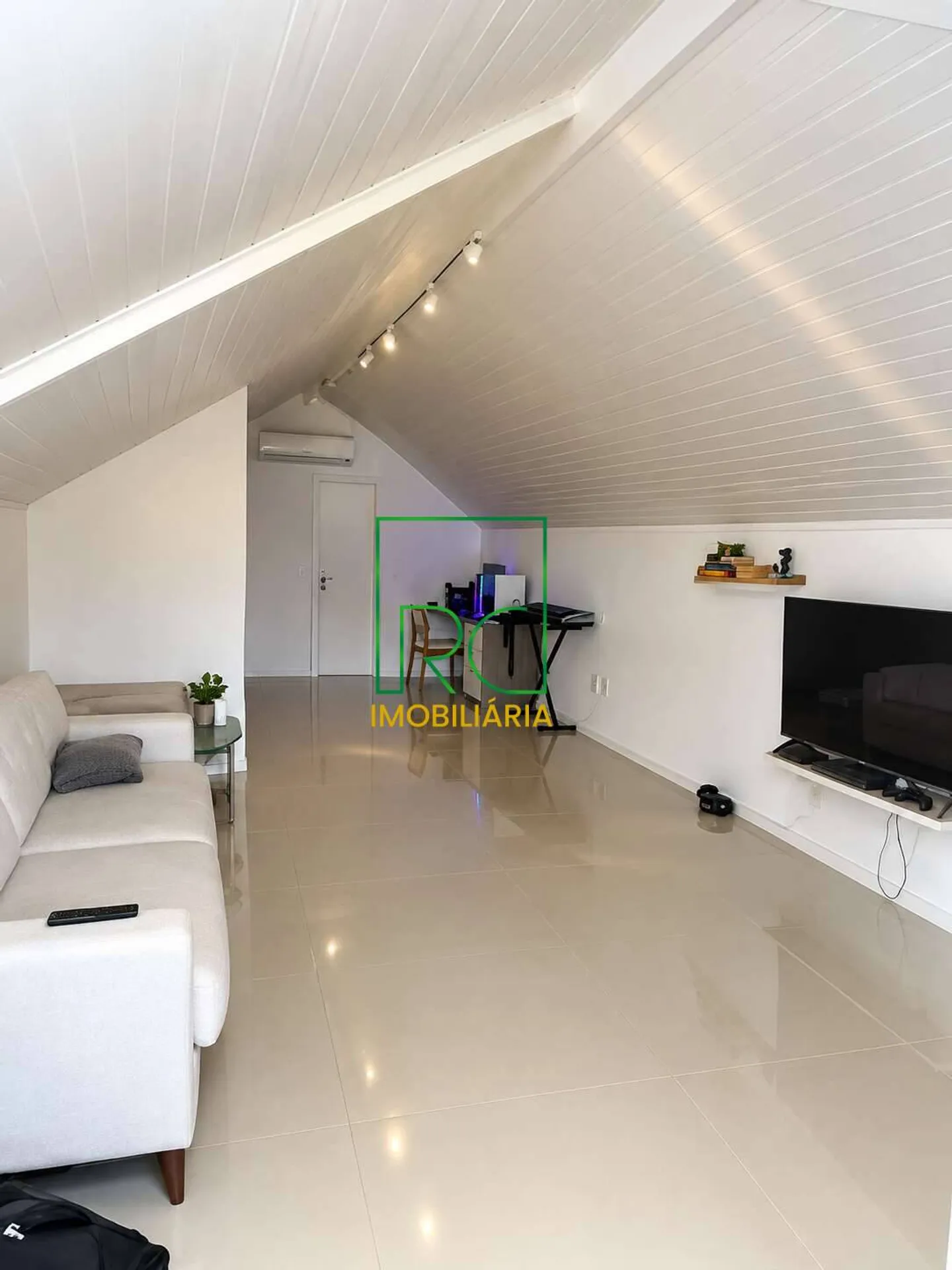 Condominium house with 5 bedrooms and 400 m²