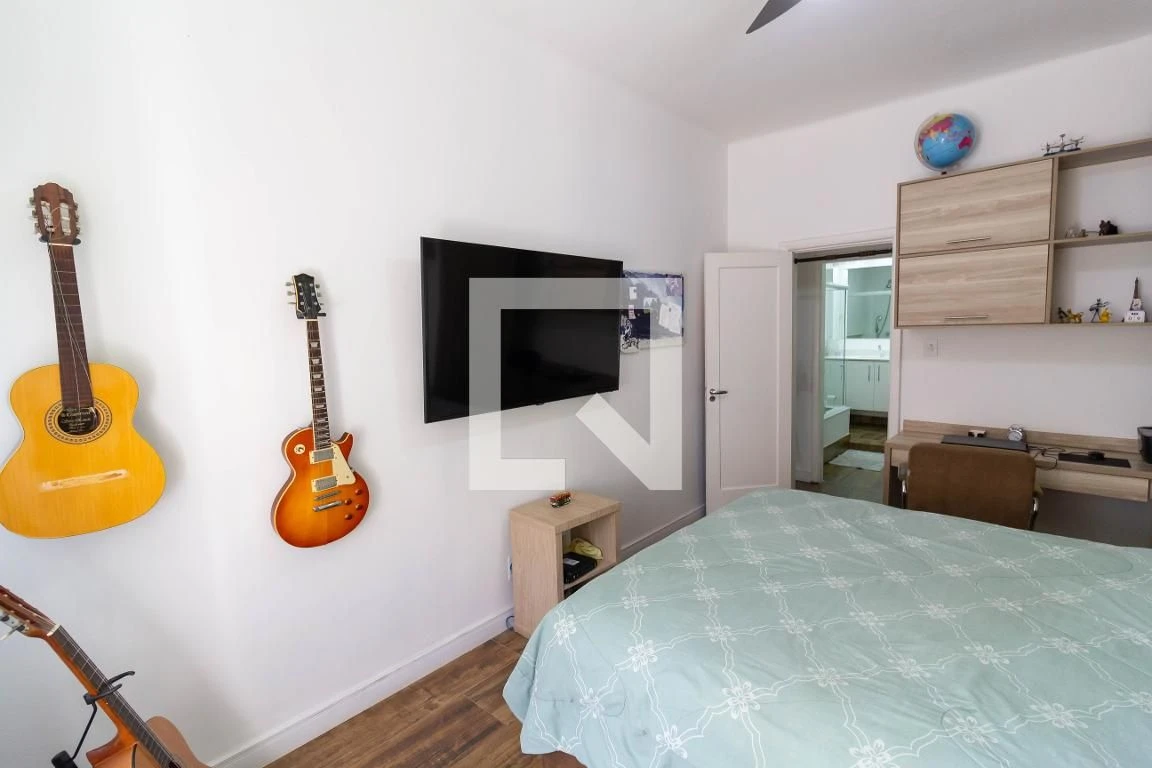 125 m² apartment with a jacuzzi and a bathtub — photo 45