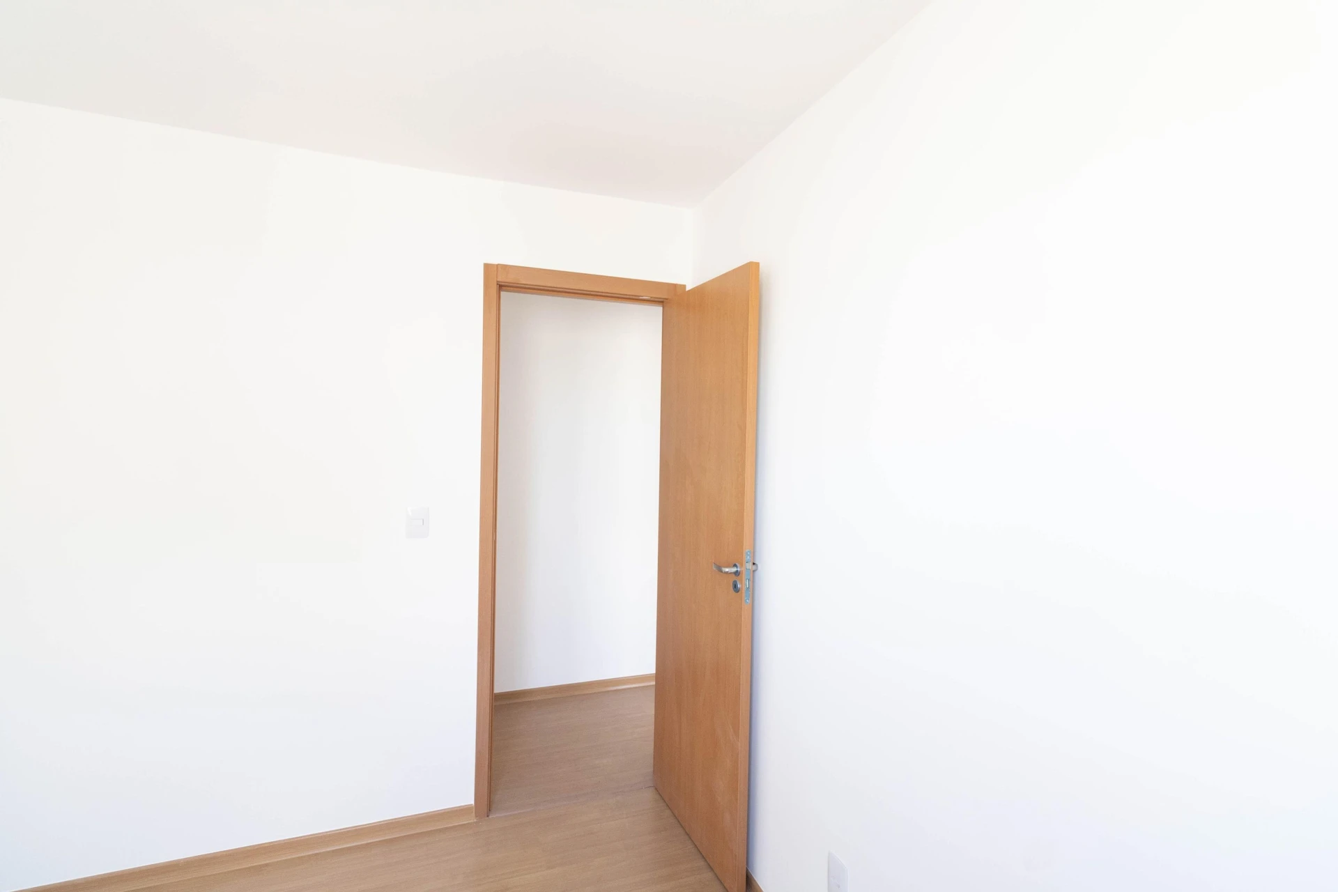 Apartment with 2 bedrooms and an open-plan kitchen — photo 26
