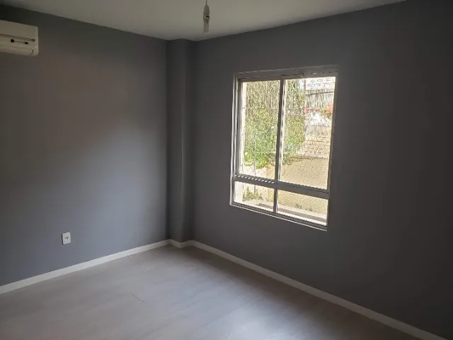 Деревянный пол или ламинат и 3 спальни: квартира 80 м² — photo 13