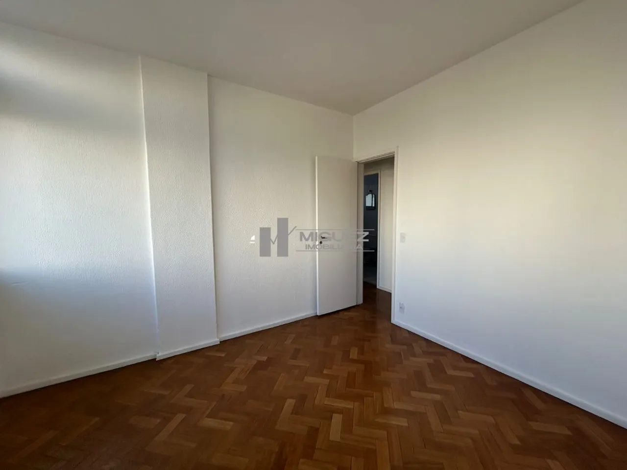 3-bedroom, 3-bath apartment with 1 parking space — photo 16