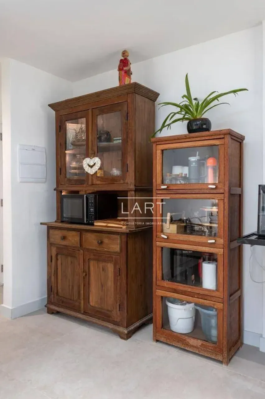 Furnished 1-bedroom apartment with a balcony — photo 16