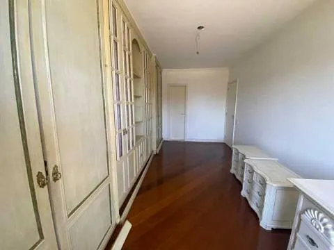 Furnished apartment with 3 bedrooms and 4 bathrooms — photo 2