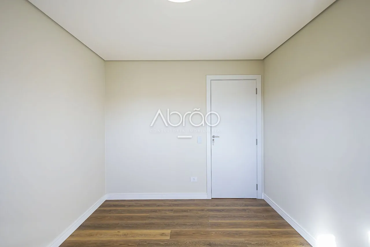3-bedroom apartment with 1 en-suite bathroom — photo 14