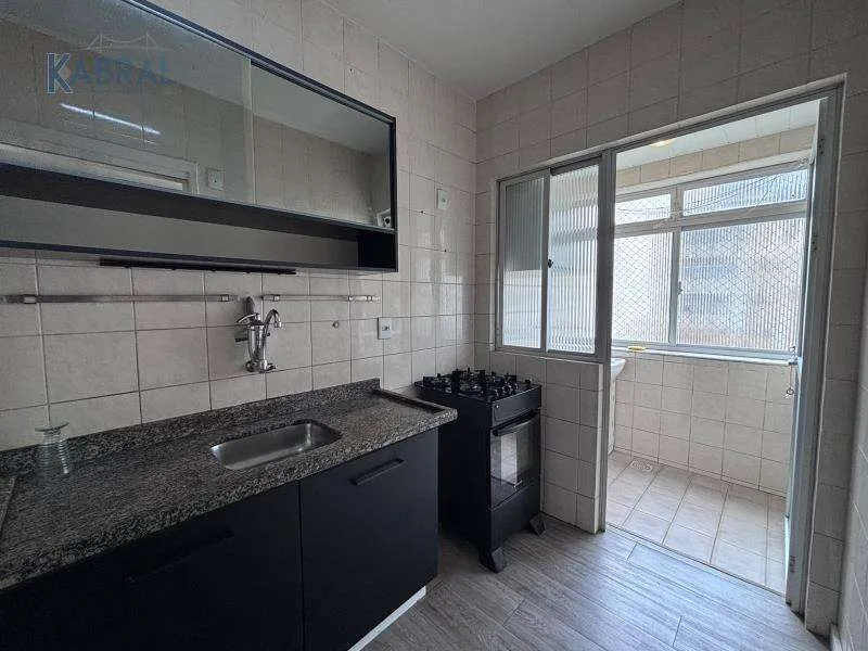 Apartment, 60 m², with wood or laminate floors — photo 2